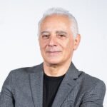 author-Jannis Kallinikos