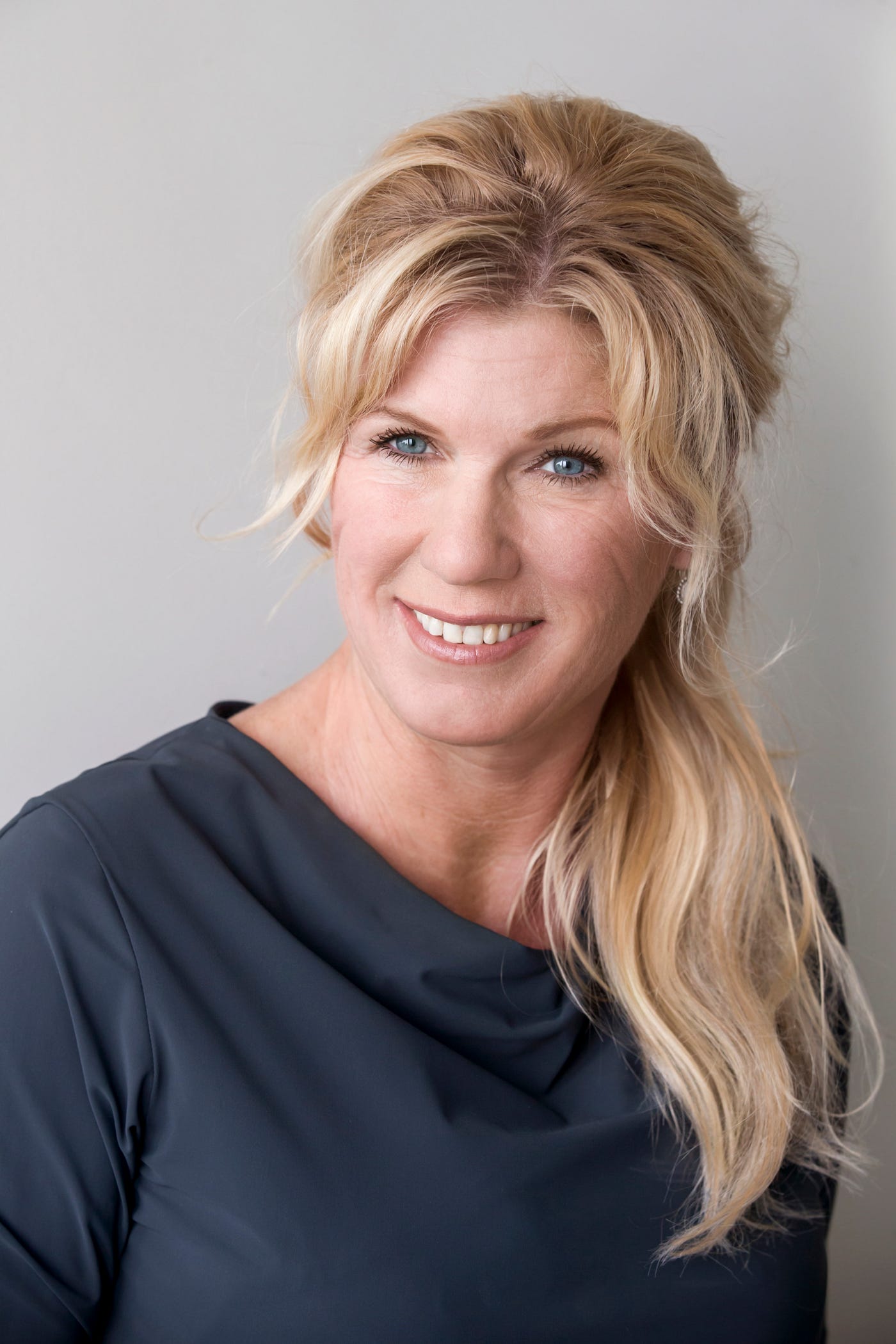 author-Marga Hoek